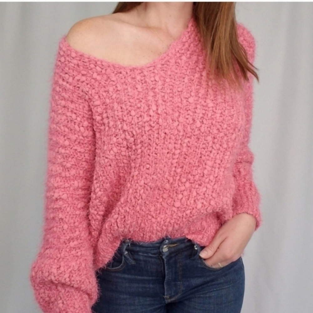 POL Bubble Gum Pink Soft and Cozy Off The Shoulder Sweater Size Small